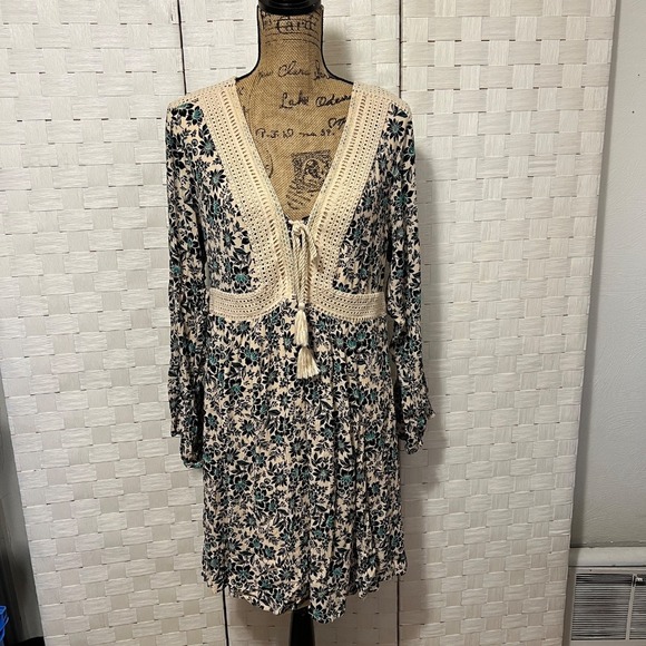 torrid Dresses & Skirts - Torrid Floral Crochet Trim Dress‎ Long Sleeve Boho Tassel Plus Size 3
